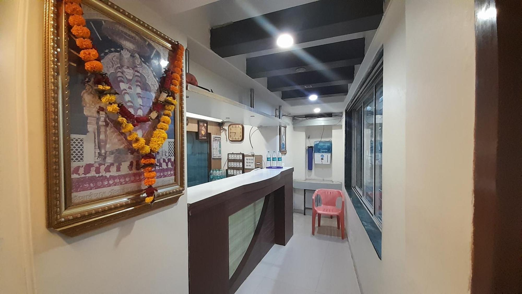 Hotel S K Palace Mahabaleshwar Exterior photo